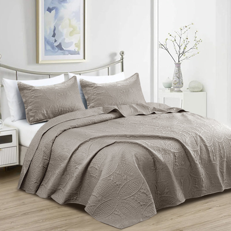 Reversible Bedspread All Season Comfort - Oversized  3 Piece Quilt Set - Lightweight Microfiber Bed Cover Quilt, Beige
