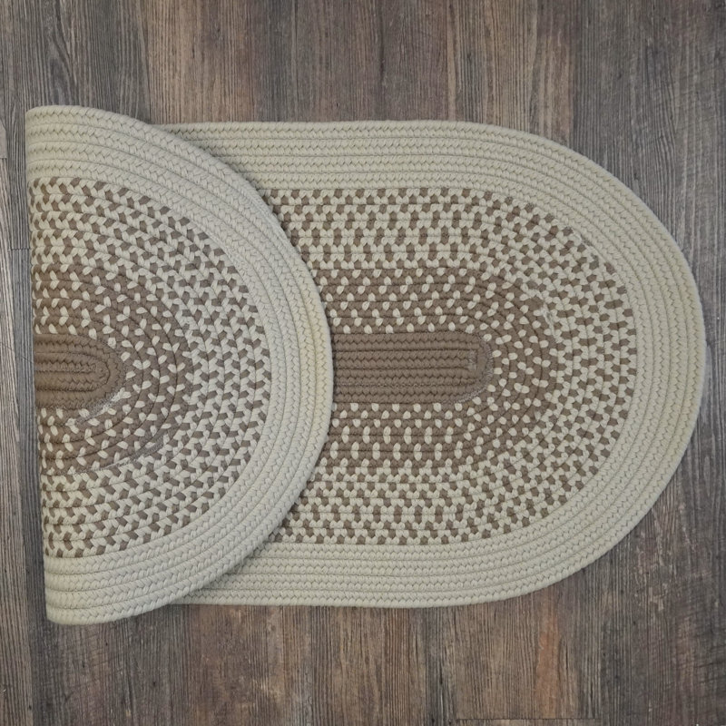 Chesten Braid, Oval 2'6" x 9'