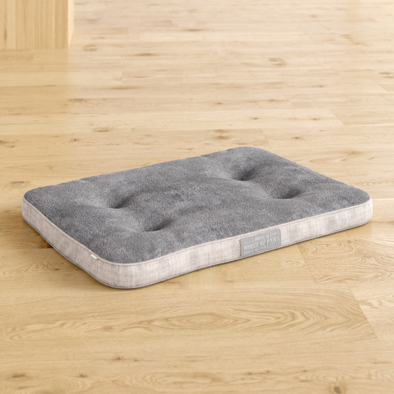 Deluna Pet Bed, Large (66.04cm W x 91.44cm D x 7.62cm H)