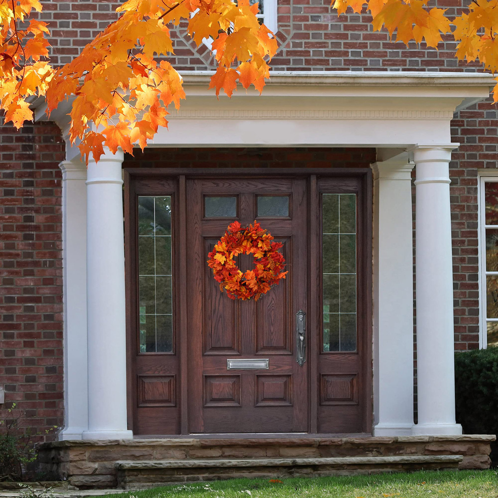 Maple 20" Wreath with Realistic Vine Ring