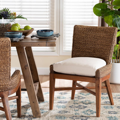 Chaise de salle à manger Bali et Pari Ridley Seagrass avec structure en bois d'acajou