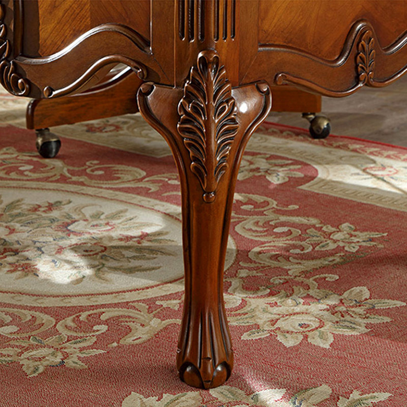 Bureau sculpté de style américain