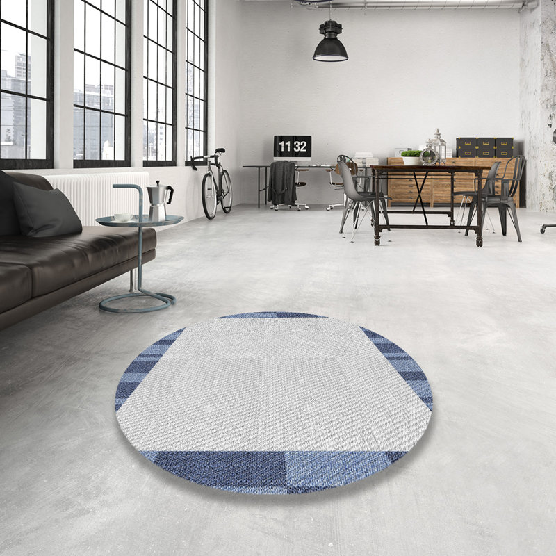 Indoor Rug, Round 4'