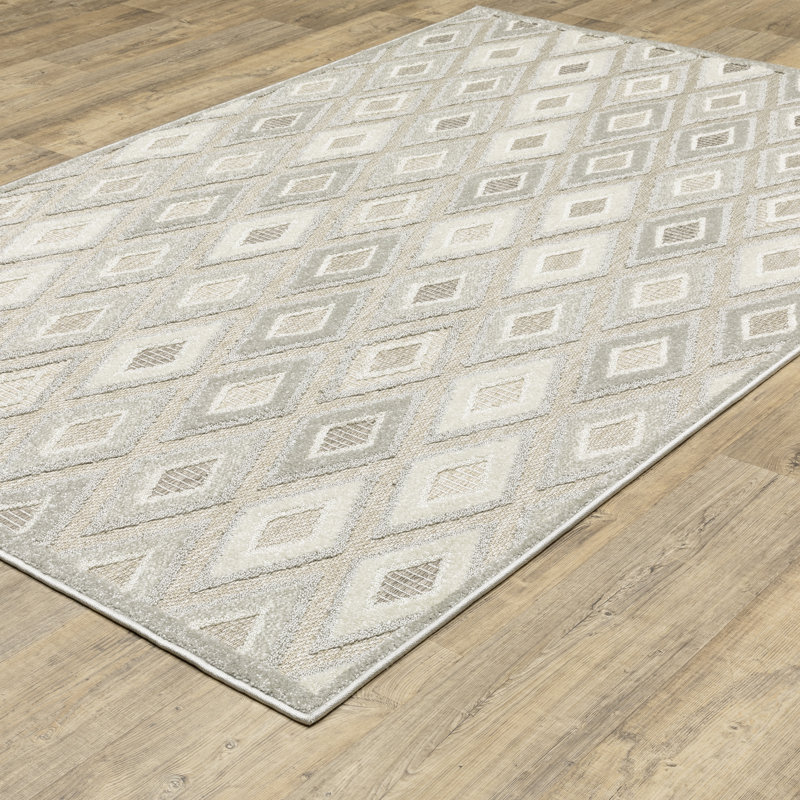 Krishi Geometric Indoor Rug, Rectangle 5'3" x 7'7"