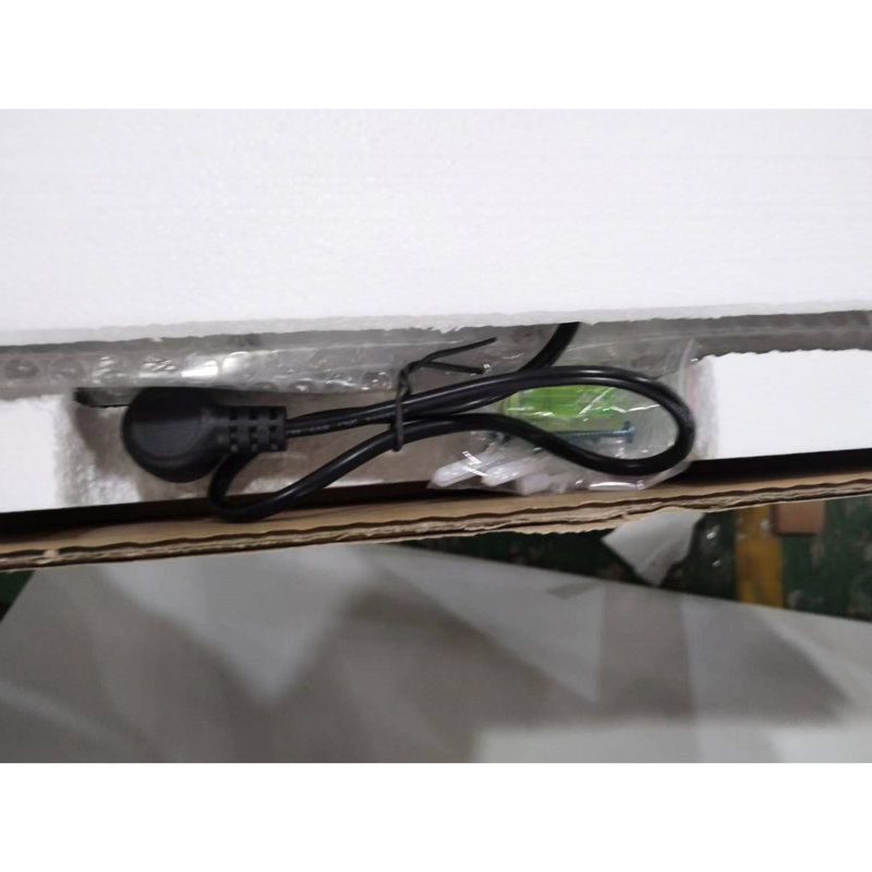 Miroir antibrouillard 60 po x 28 po pour salle de bain - Lentille trempée sécurisée, luminosité personnalisable, image réfléchissante claire, conception élégante, procédure d'installation facile, gradation continue de 6028 pouces