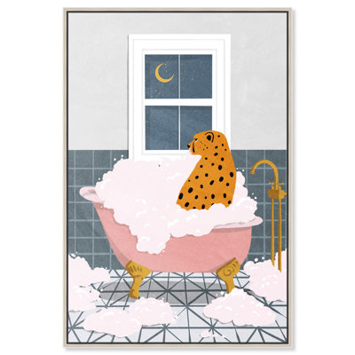 «Bathtime Cheetah at Night», impression sur toile tendance par Art Remedy