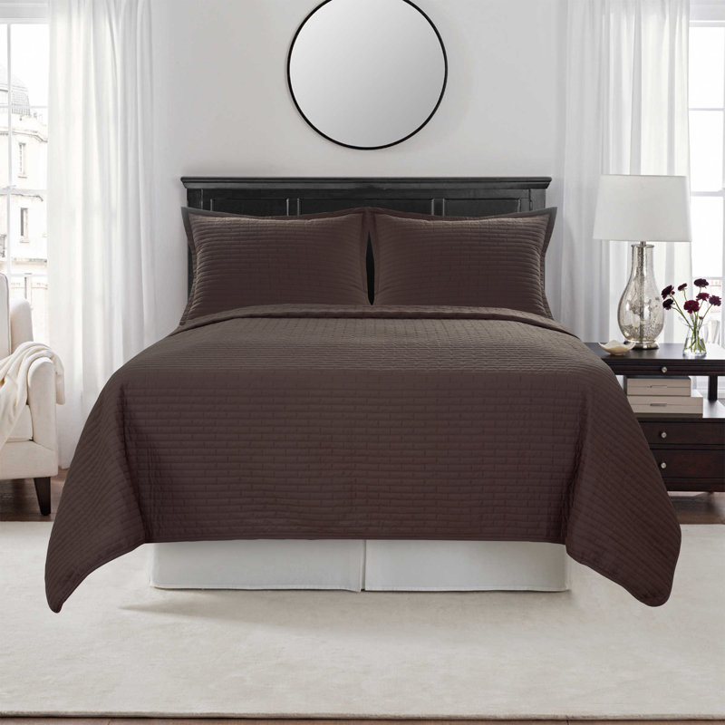 South Point Hospitality 120 GSM Luxury Microfiber Bedding, Queen Quilt, Brown