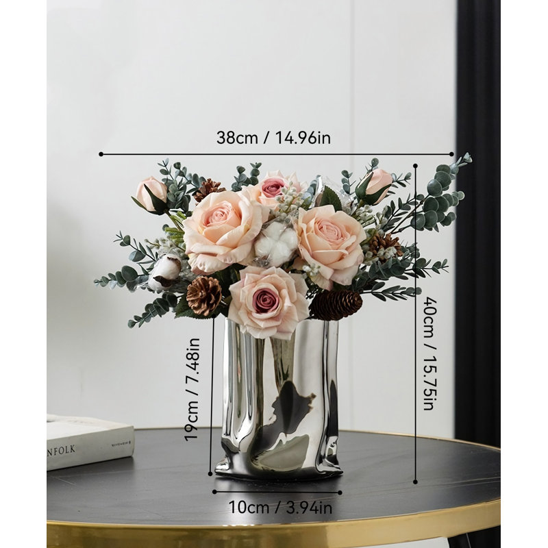Pièce de décoration de fleur simulée
