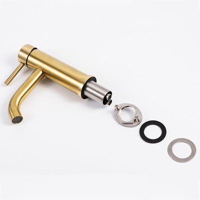 Trova Single-handle Bathroom Faucet with Drain Assembly