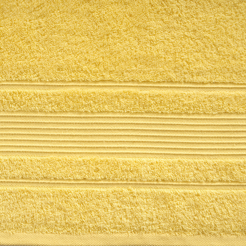 Personnalisez vos serviettes avec des broderies: noms, monogrammes, initiales. Ensemble de serviettes de bain 2 pièces, Jaune