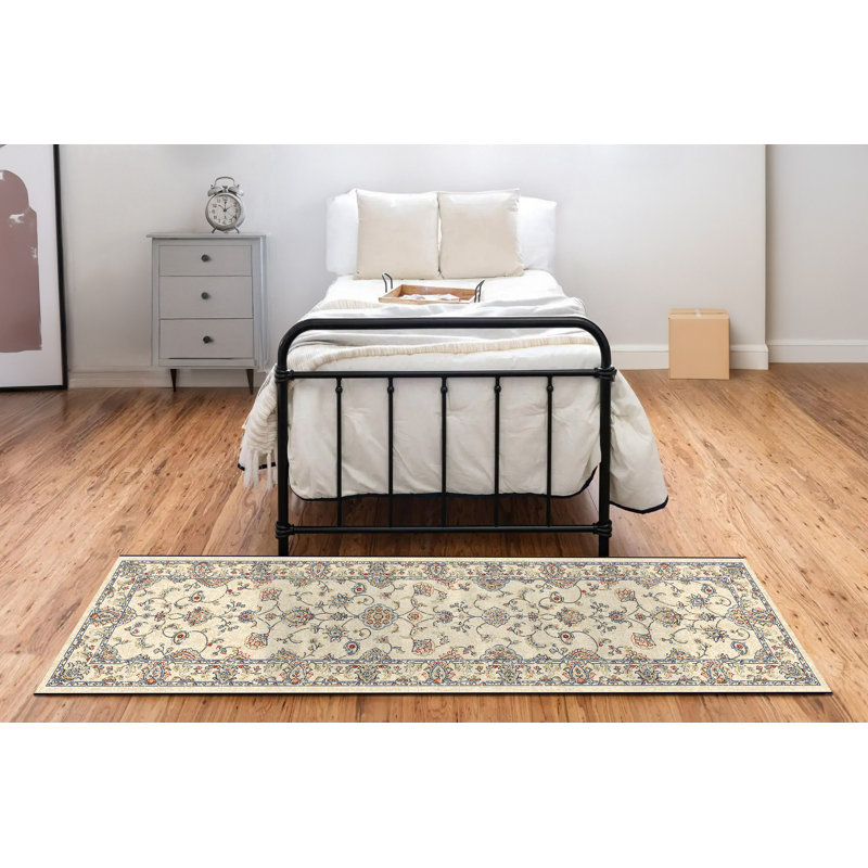 Attell Oriental Indoor Rug, Runner 2'2" x 7'7"