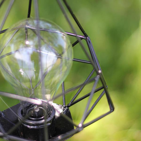 Lanterne d'extérieur 25,5 po à DEL en forme de losange pour l'extérieur avec piquet de jardin