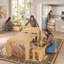 Ensemble de salle à manger extensible 3 pièces en bois massif pour 4 à 12 personnes, comprenant une table avec banc extensible et une table basse de rangement à plateau relevable. Mobilier gain de place.