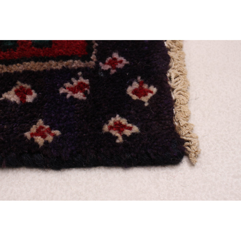 Tapis rouge en laine unique de 3 pi 10 po x 6 pi 9 po Zayley