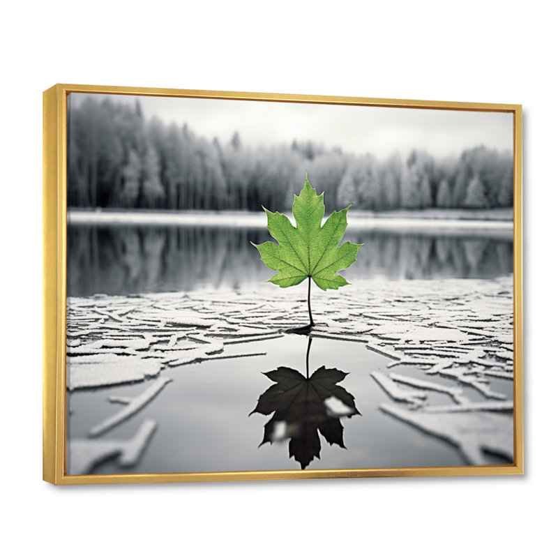 «Green Leaves Solitude In Winter I», H 30 po x l 40 po, Cadre flottant doré