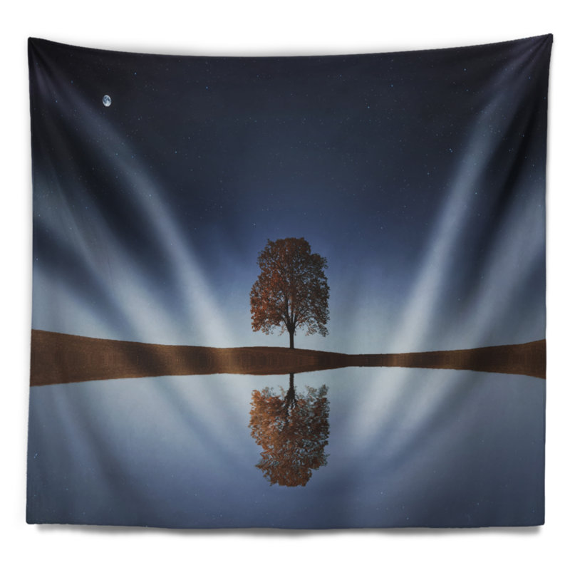 Tapisserie «Arbre près du lac la nuit», H 32 po x l 39 po
