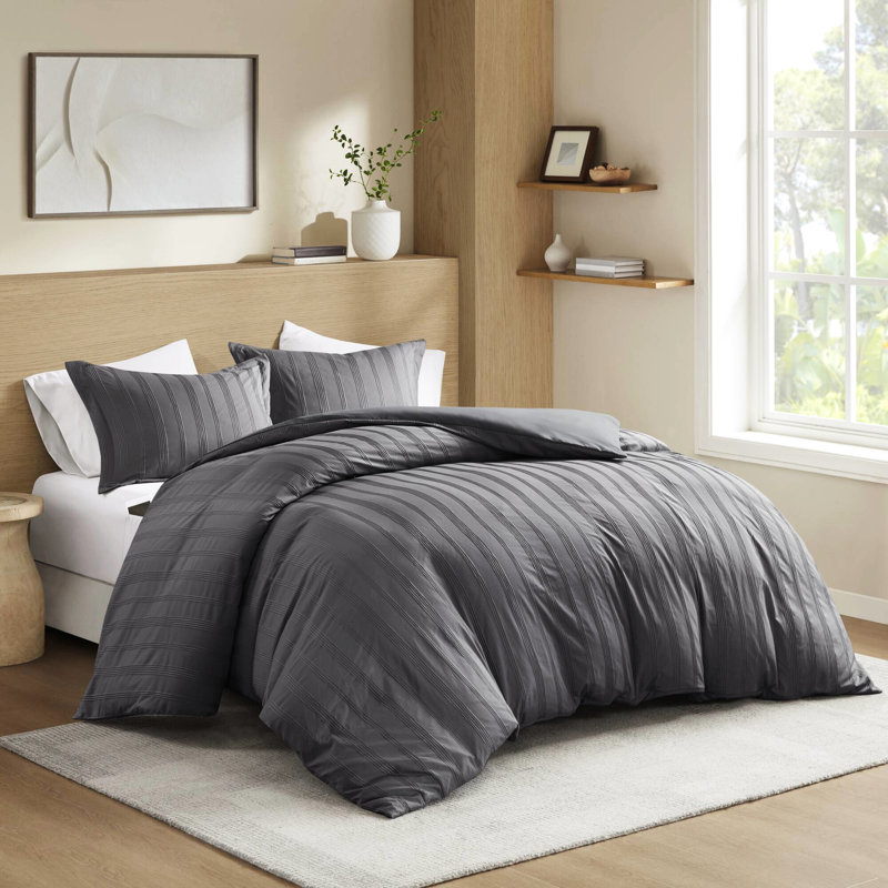 3 couettes gris anthracite, rayures tissées, antidérapantes et confortables