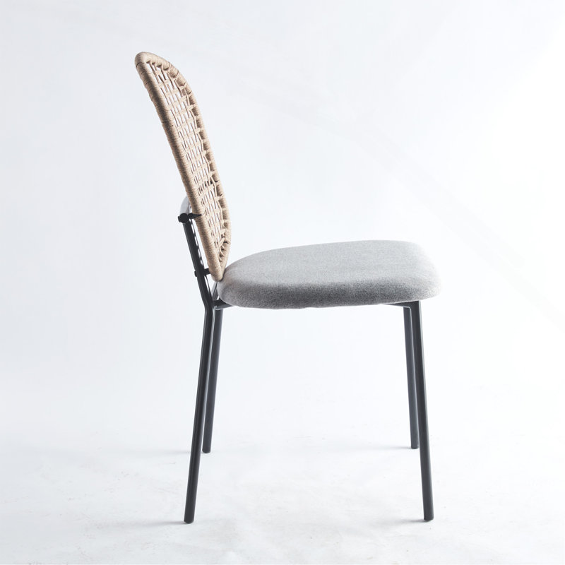 Ensemble de chaises de salle à manger et de café noir et gris