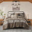 Édredon 5 pièces double / grand rayé à chevrons avec coussins décoratifs bruns. Microfibre, tissu lavable à la machine et à taches, tissu-121054520