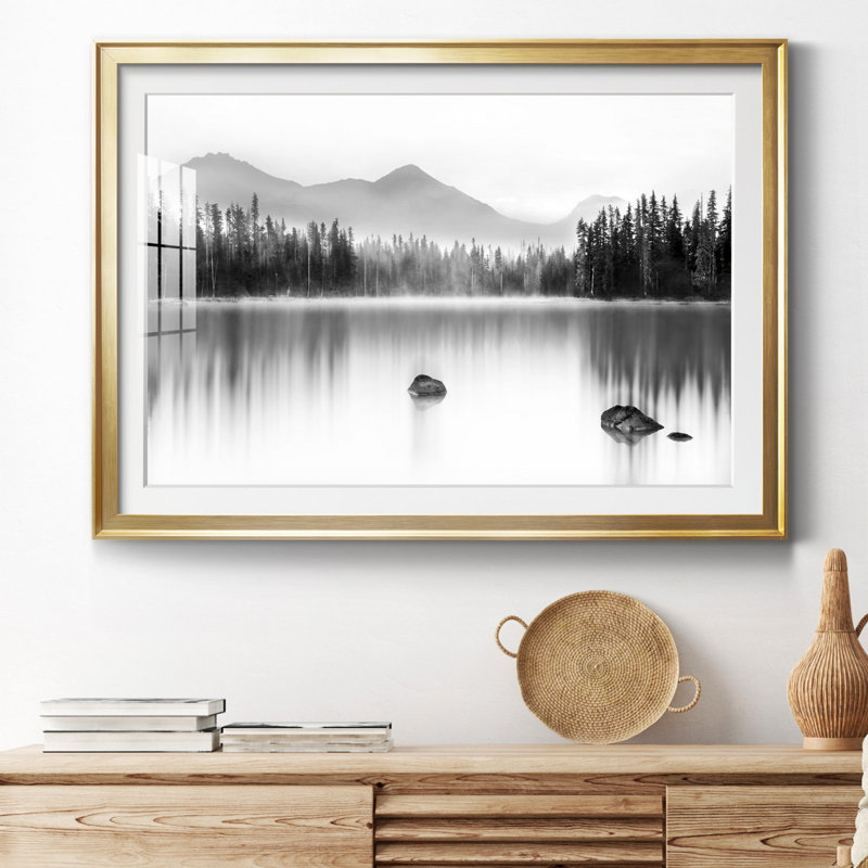 Mountain Reflection - Photographie avec cadre photo, H 30,5 po x l 42,5 po x P 1,5 po, Or