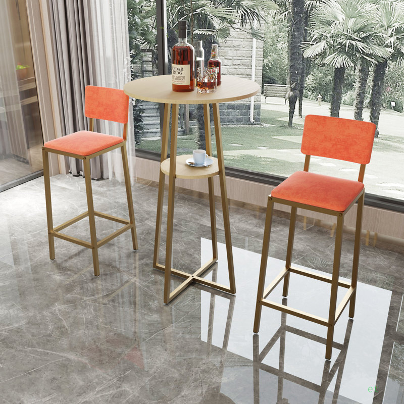 Ensemble de table et chaises de bar, ensemble de trois pièces, structure dorée, coussins et dossiers de siège en éponge, table de bar avec rangement (coussin doré / beige / orange)