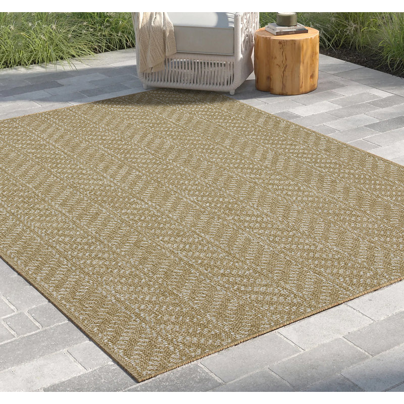 Earth White Indoor/Outdoor Area Rug, Runner 2'7" x 7'3"
