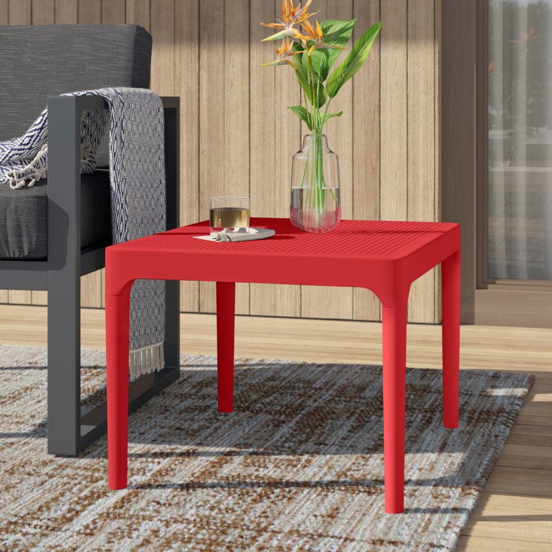 Table basse en plastique Farrah, Rouge, L 23,6 po x H 15,7 po x L 19,6 po