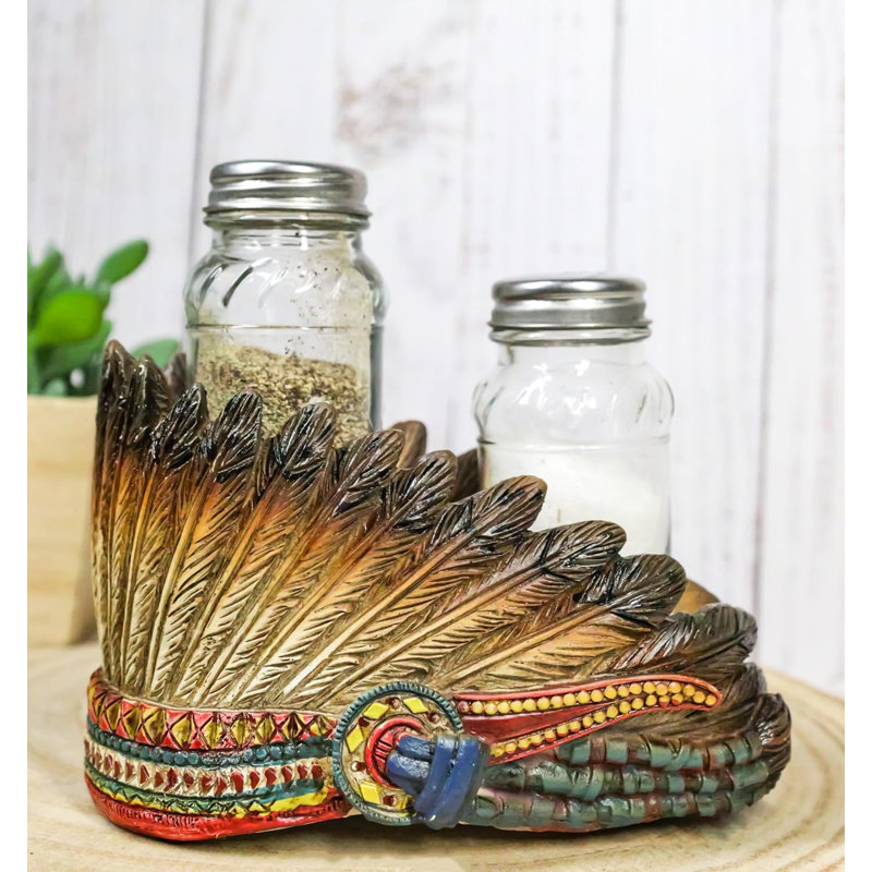 Coiffeuse et chef salière et poivrière South Indian Native Indian Head