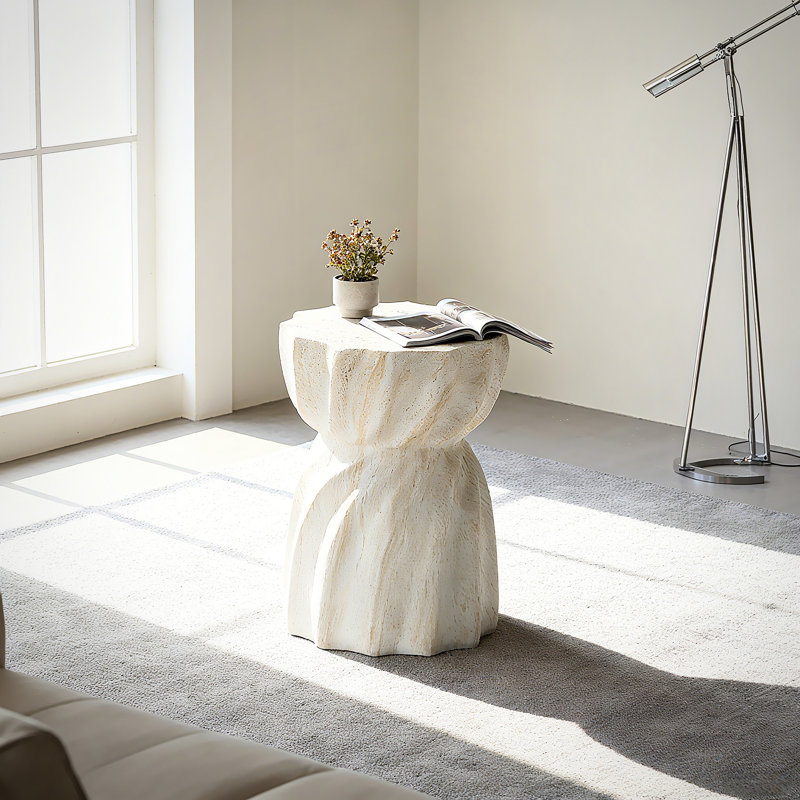 Table d'appoint ronde en fibre de verre, petite table décorative, style marbre, finition artisanale.