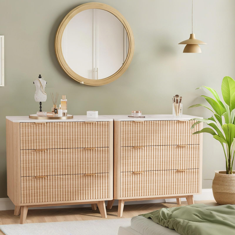 32 in Width Fluted Nightstand, Modern 3 Drawer Bedside Table with Gold Handle and Large Drawer, Wood Chest of Bedside Table with Curved Profile, End Table for Bedroom, Living Room, Hallway