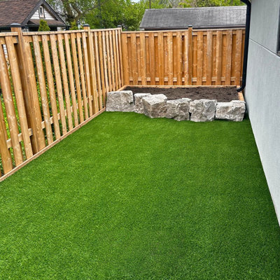6ft X 10ft Artificial Grass Rug, 20mm Pile Height, Drainage Holes & Non-slip Backing, Perfect For Patio, Lawn, Balcony, Deck, Indoor Outdoor Decor, Durable & Low Maintenance