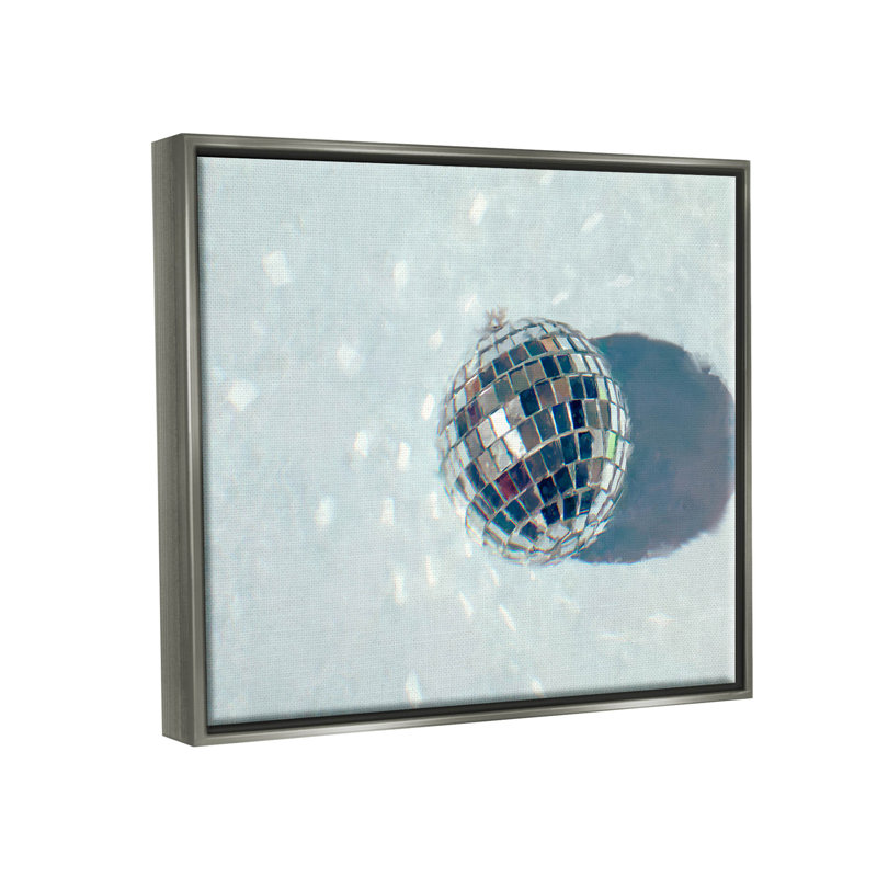 Boule disco, reflet de giclée par Ziwei Li, Giclée encadrée noir minuit, H 11 po x l 14 po x P 1,5 po