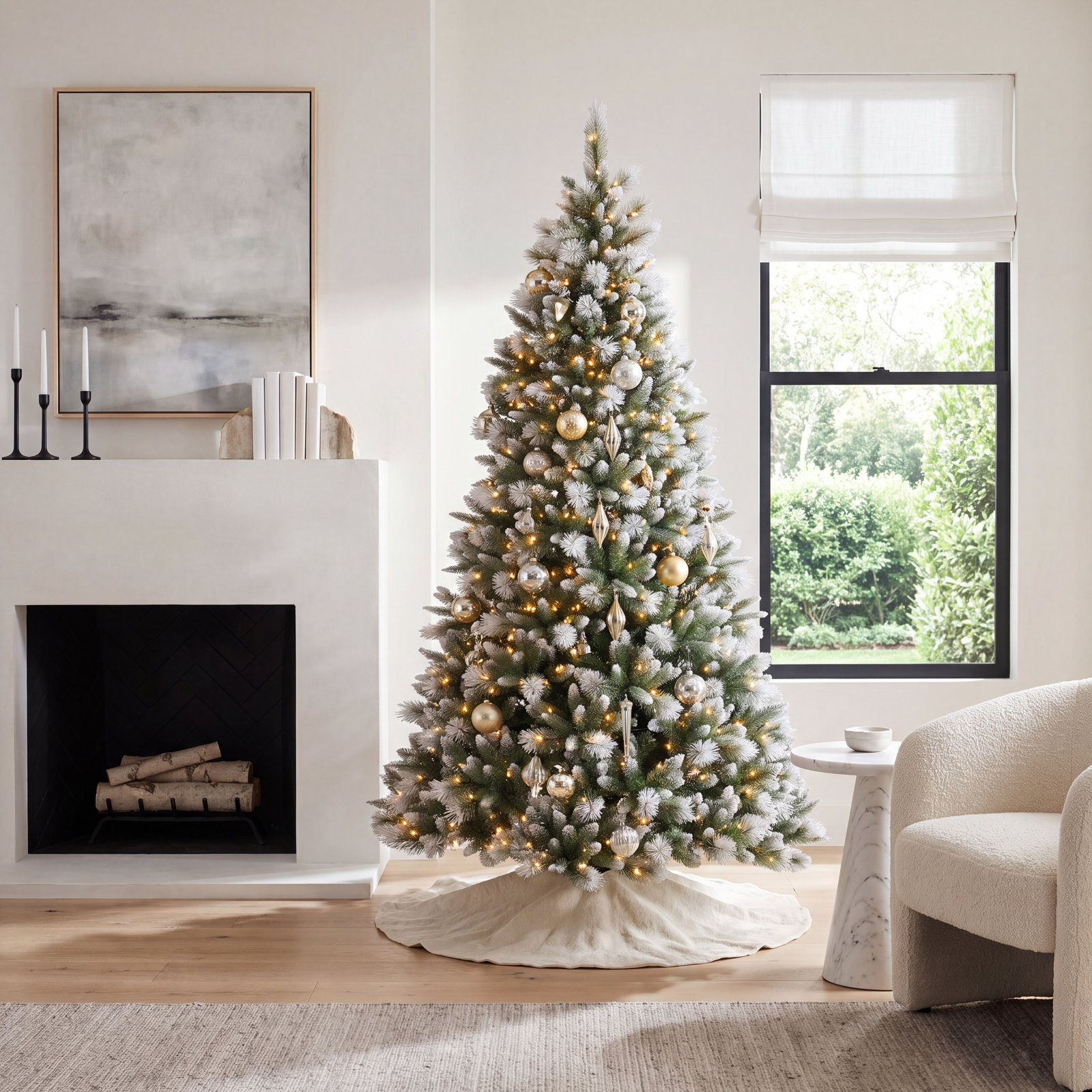 7.5' Pre-Lit Pine Christmas Tree