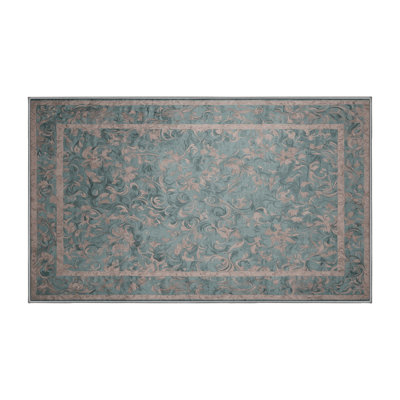 Tapis gris soyeux et moelleux