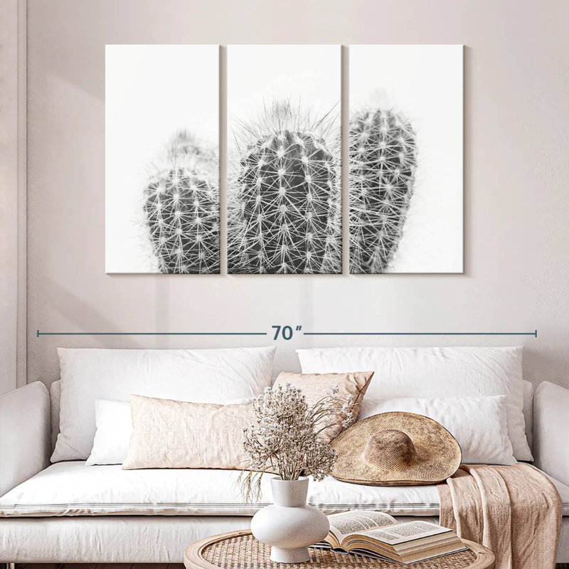 Harnek Prickly, 32" H x 50" W