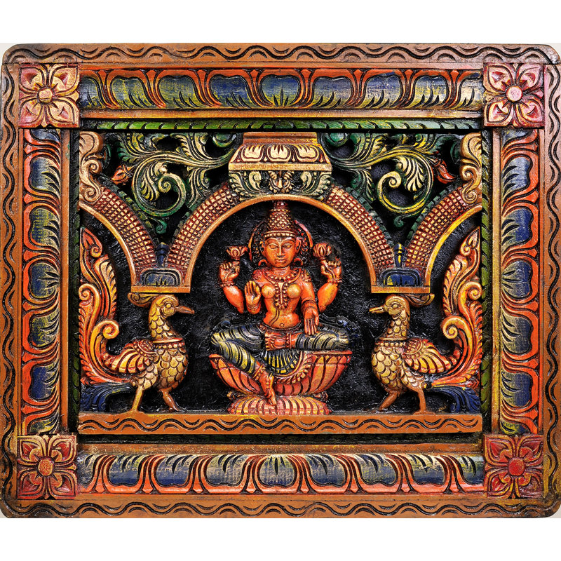 Devi Lakshmi (Tenture murale sculptée en relief)