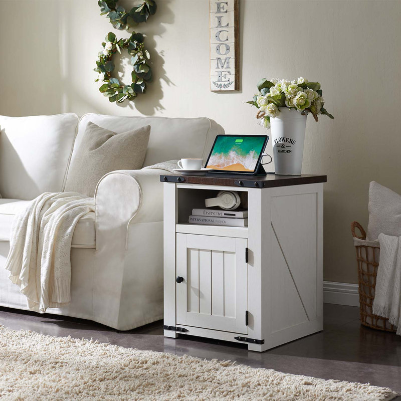 Table de bout Xailey avec tablettes de plancher de 24 po et prises intégrées, Blanc
