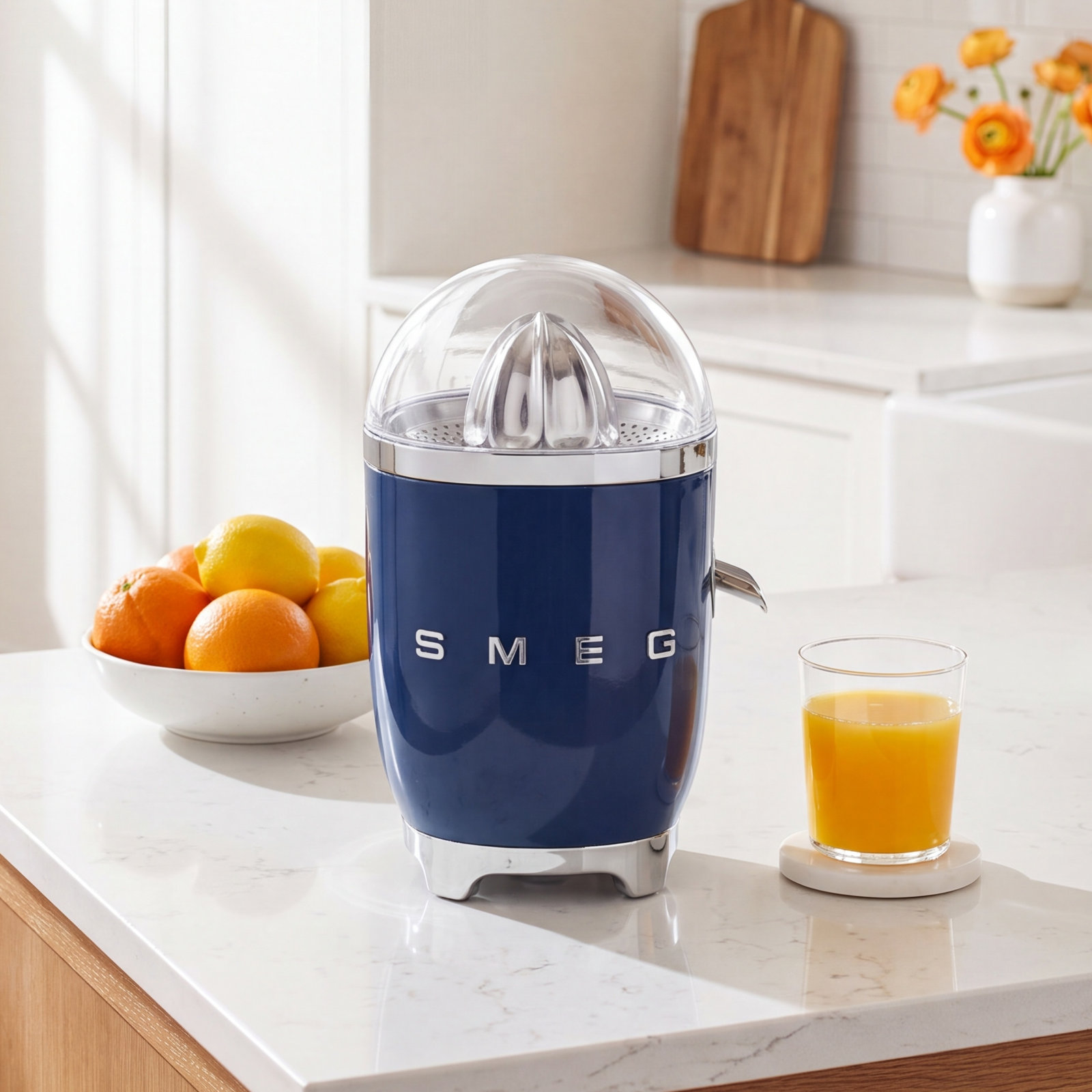 50's Retro Style Citrus Juicer, Navy