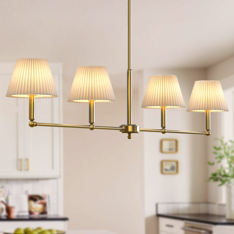 Luminaire suspendu en laiton incliné de 48 po à 4 lumières Costa - Structure en fer linéaire de style Mid-Century avec abat-jour en lin blanc pour la salle à manger.