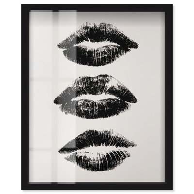 «Kiss Fashion Art Shadowbox Print» par Art Remedy