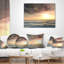 Coussin de mer ciel foncé avec nuages au soleil-29462718