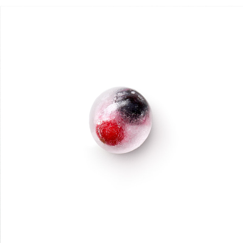 Lékué Round Ice Cube Tray with Lid, Red