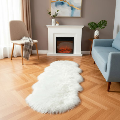 Tapis de couloir blanc en fausse fourrure de haute densité 2 x 6 pi