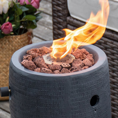 Colonne de feu ronde 15 001 BTU avec pierres de lave Latitude Run®, gris