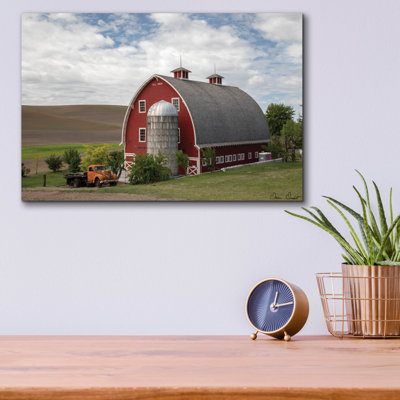 Art mural en verre Epic Art «Truck And Palouse Barn» par David Drost, 16 po x 12 po
