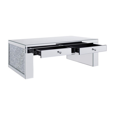 Table basse, miroir et faux diamants