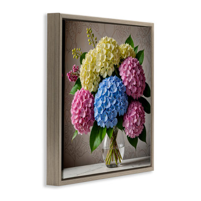 «Bright Hydrangeas Bouquet», art mural encadré par Yuri Khrushch
