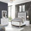 Commode à tiroirs en marbre avec finition blanche élégante, poignée métallique et six tiroirs spacieux pour un rangement élégant dans la chambre à coucher