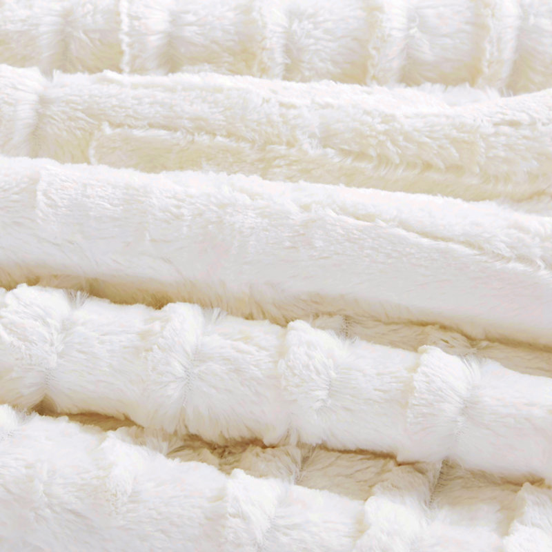 Faux Fur Machine Woven Comforter