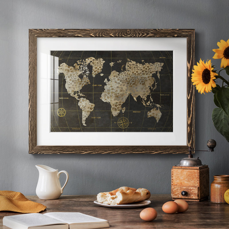 Safari - carte du monde - reproduction encadrée rustique avec tableau mat, Noyer, H 22 po x l 32 po